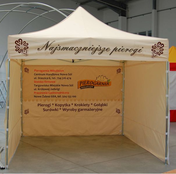 Namioty ekspresowe